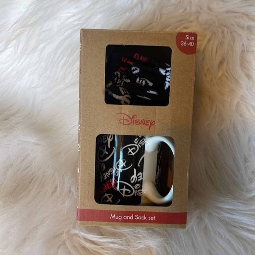 Disney Classic Sock and Mug Gift Set 🎁